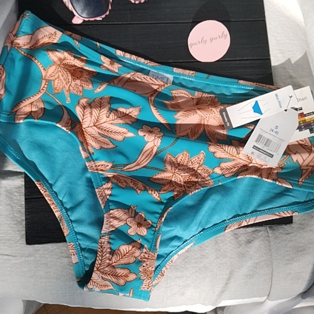 NEW Time and Tru bikini top